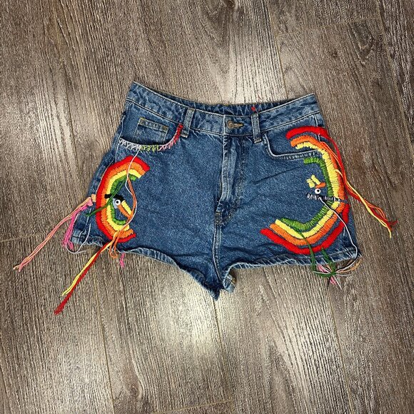 Farm Rio Women’s Embroidered Denim Shorts – Size Small - Picture 2 of 10